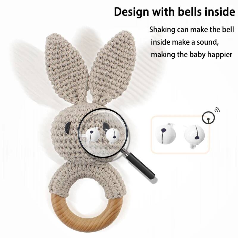 Деревянная вязаная погремушка-кролик DEDOMON