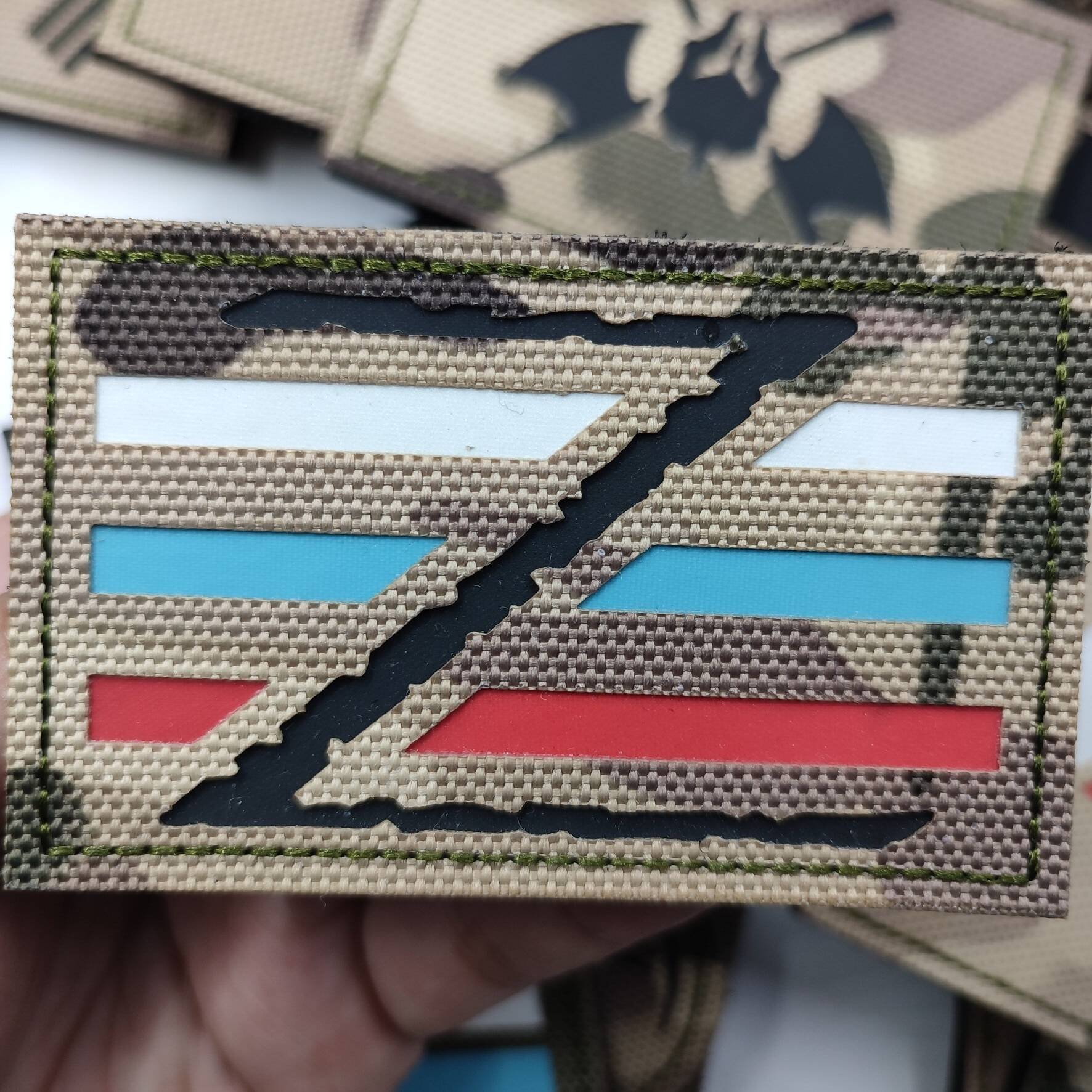 Русский и испанский флаг, логотип SCP Foundation, тактический военный рюкзак, жилет, шляпа, телефон с крючком